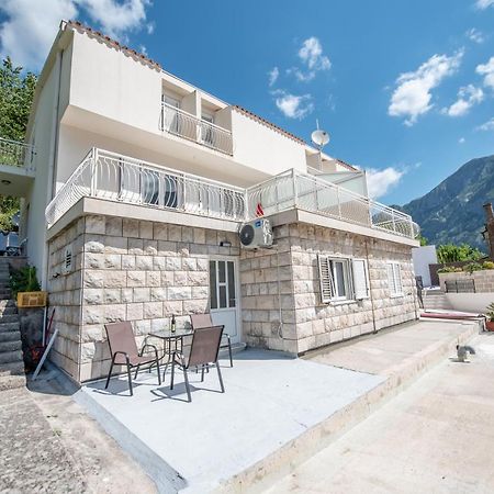 Seafront Apartment Kotor Eksteriør bilde